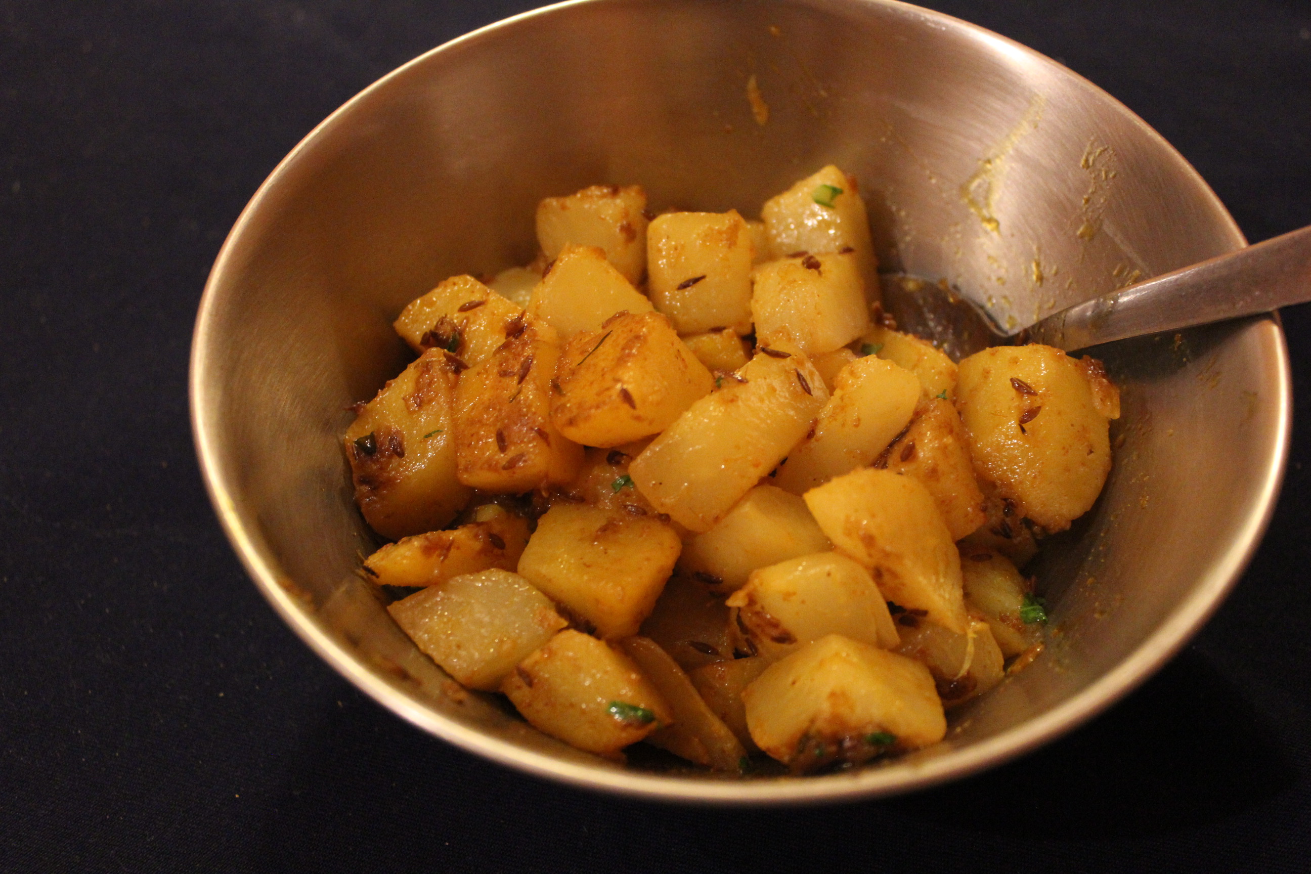 インド家庭料理の趣 「芋とカブのサブジ」のレシピ